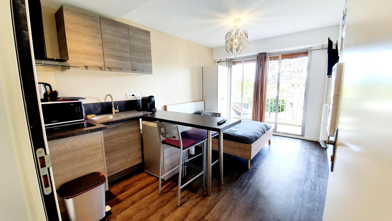Le Studio Cosy D'Angelique Et David Avec Parking ランブイエ エクステリア 写真
